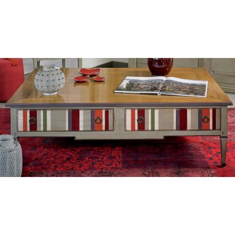 Table basse avec quatre tiroirs